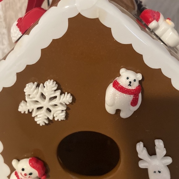 Rae Dunn INSPIRED Gingerbread Birdhouse - Picture 3 of 14